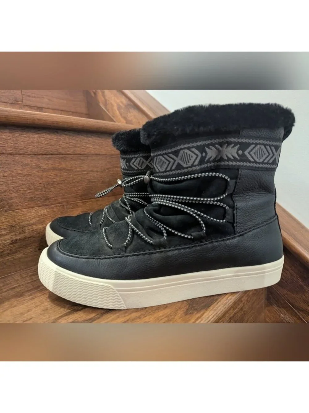 TOMS Alpine Winter Boots In Black, womens Size 7